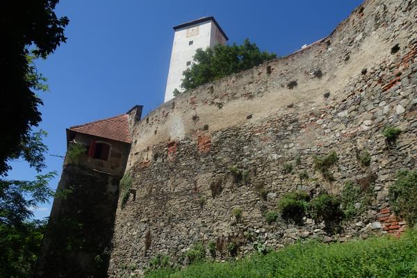 Burg Bítov (Hrad Bítov / Burg Vöttau) – Bild 1 vergrößern
