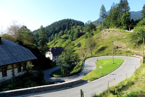 Petrovo-Brdo-Pass (Petrovo Brdo, Straße 403) – Bild 2 vergrößern