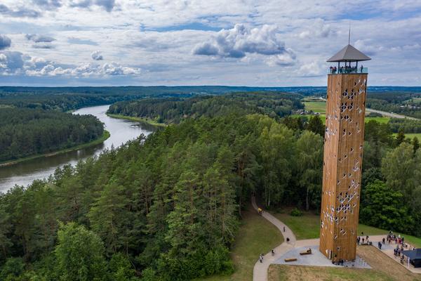 Aussichtsturm Birštonas an den Memelschleifen (Birštono apžvalgos bokštas) – Bild 1 vergrößern