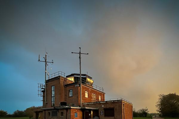 Greenham Common Control Tower – Café – Bild 1 vergrößern