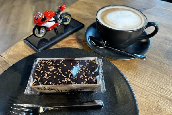 Motorbite Café @ TF Motorcycles (Tilney St Lawrence) – Bild 1 vergrößern