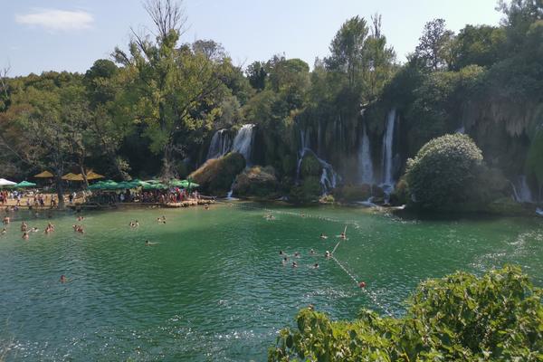 Kravica-Wasserfall (Vodopad Kravica) – Bild 1 vergrößern