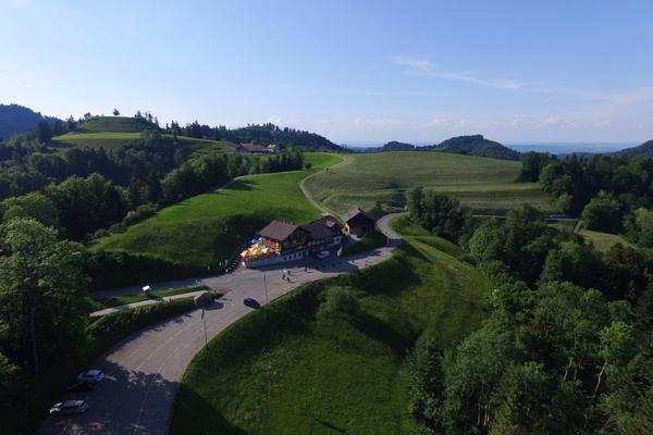 Gasthaus Hulftegg – Töfftreff auf der Hulftegg-Passhöhe – Bild 1 vergrößern
